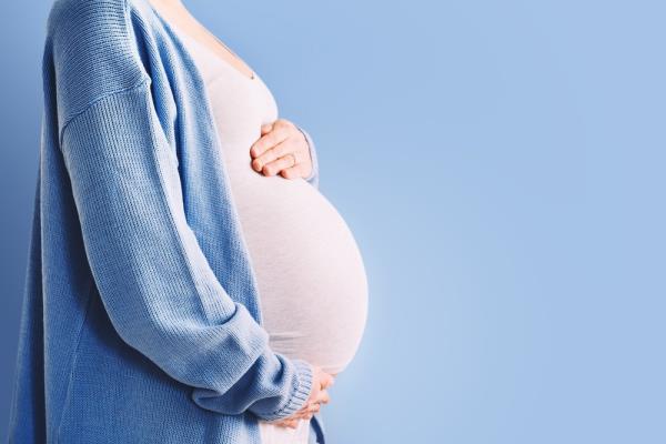 斯坦福大学领导的一项关于怀孕期间睡眠和活动的研究强调了早产的风险