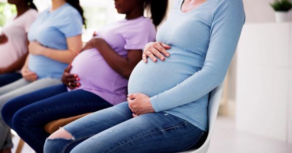 COVID-19大流行如何影响美国的生育率?