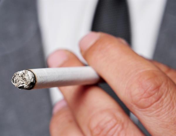 增加伐尼克兰剂量有助于长期吸烟者戒烟